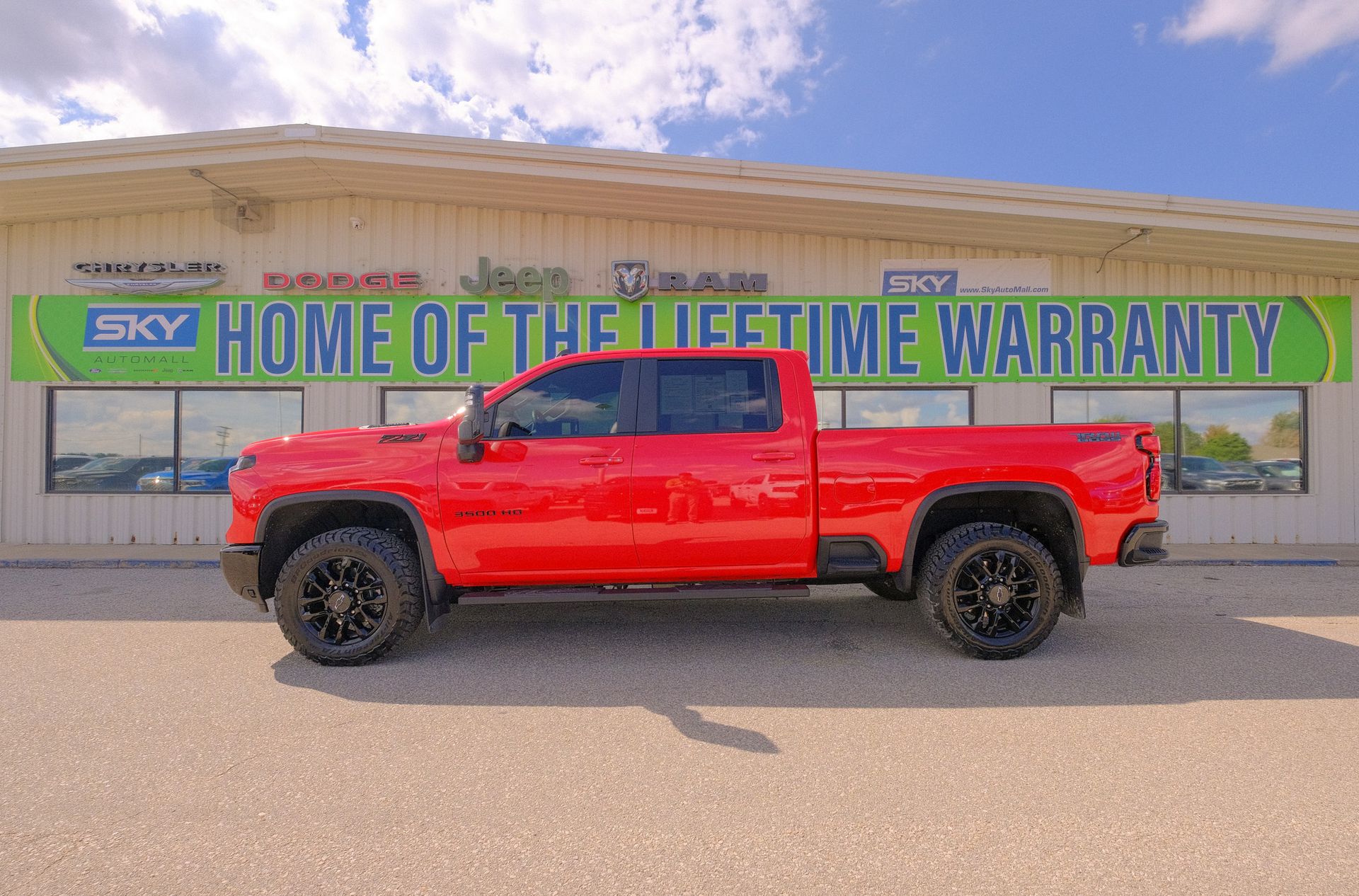 2025 Chevrolet Silverado 3500HD LT photo 3