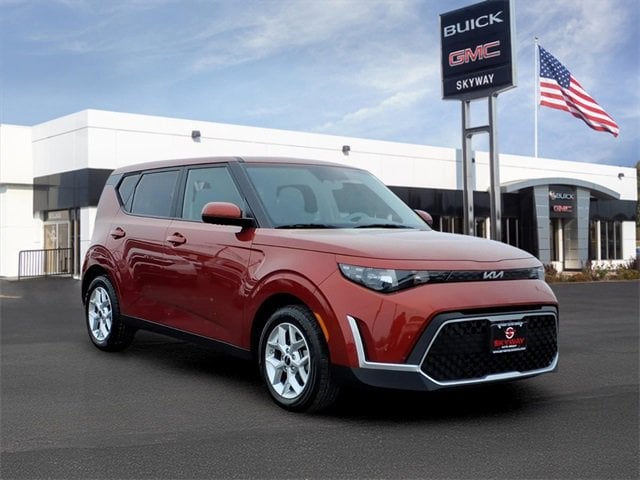 Used 2024 Kia Soul LX with VIN KNDJ23AU1R7904378 for sale in Joplin, MO