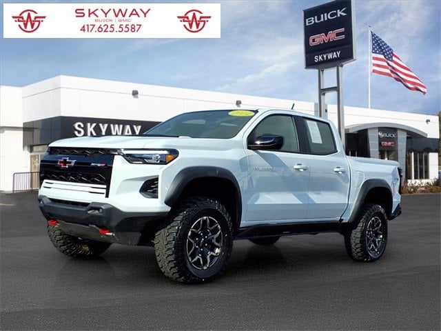 2024 Chevrolet Colorado ZR2's photo
