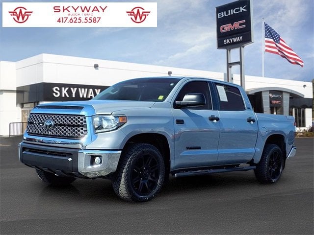 2020 Toyota Tundra SR5's photo