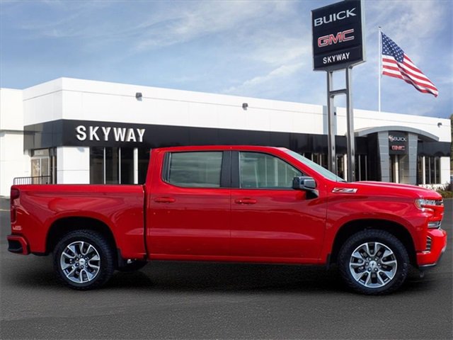 2022 Chevrolet Silverado 1500 RST photo 2