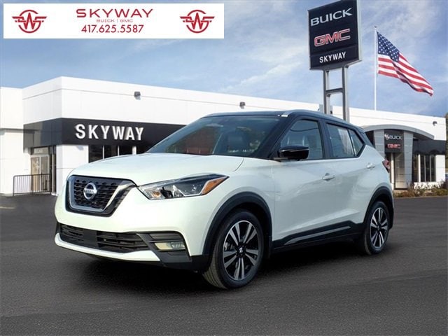 2020 Nissan Kicks SR