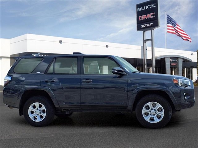 2024 Toyota 4Runner SR5 photo 4