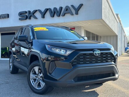 2022 Toyota RAV4 Hybrid LE SUV