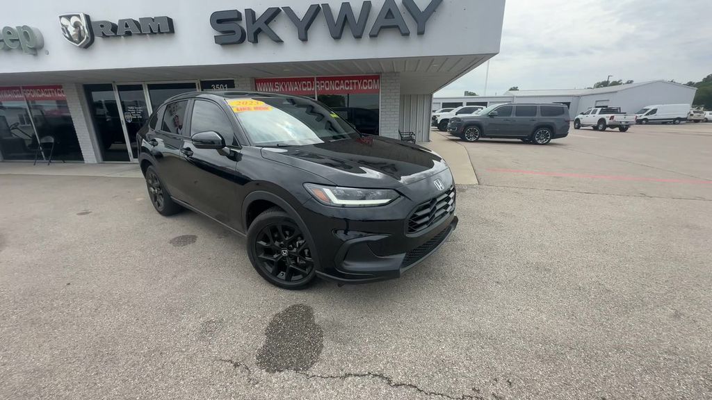 2023 Honda HR-V Sport 2WD photo 2