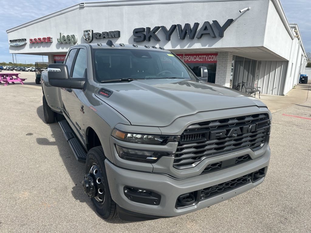 New 2026 Ram 3500 BIG HORN CREW CAB 4X4 8' BOX Pickup