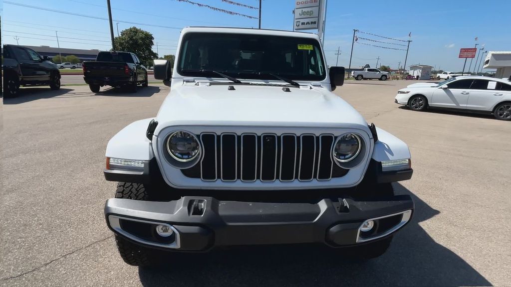 2025 Jeep Wrangler Sahara photo 3
