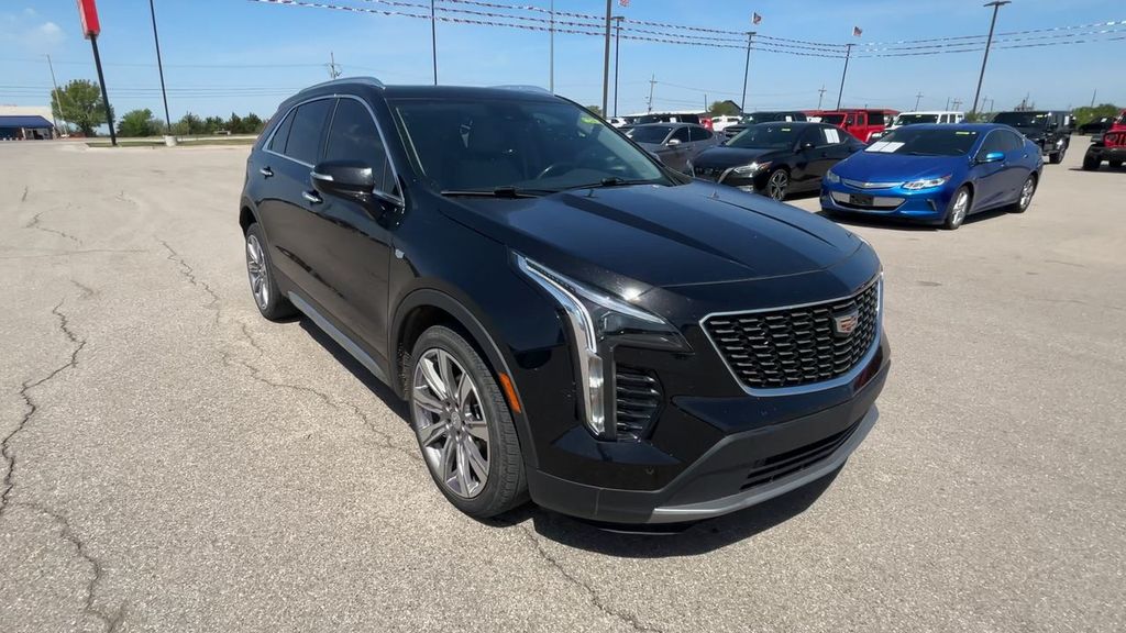 2021 Cadillac XT4 Premium Luxury photo 2