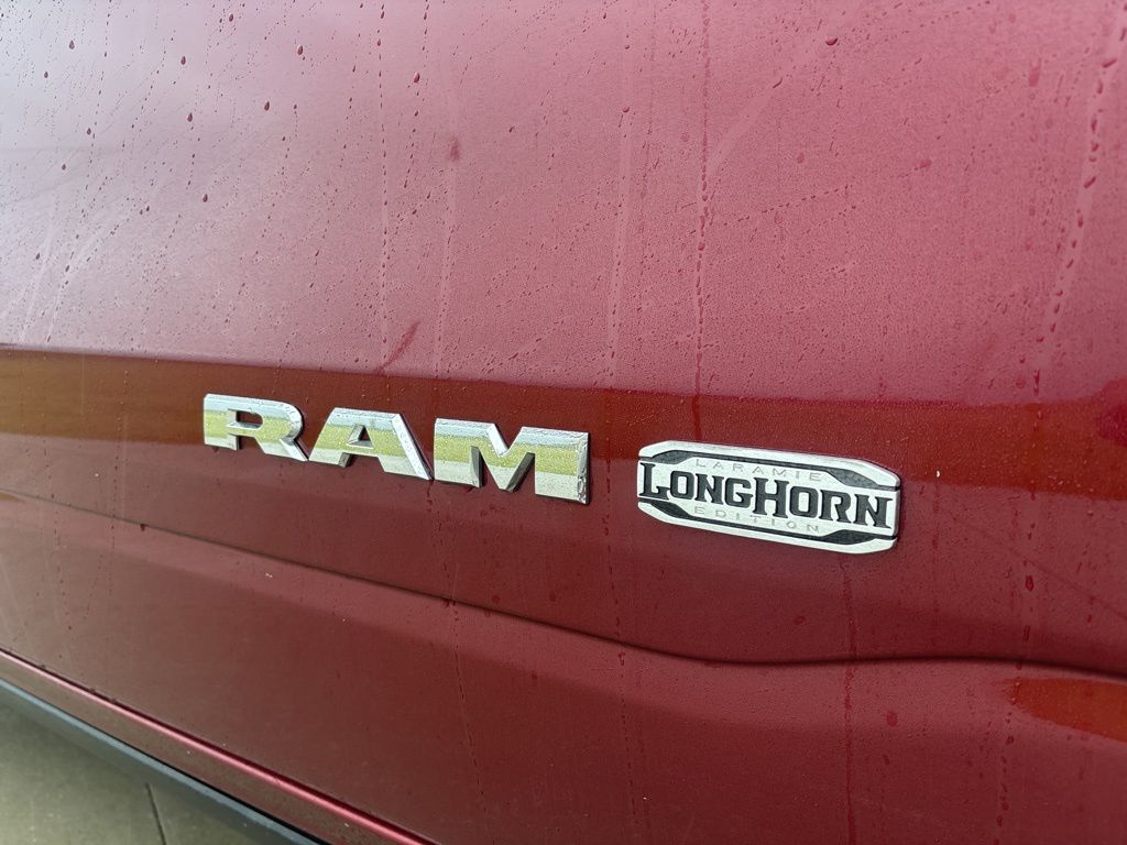 2019 Ram 1500 Longhorn photo 2