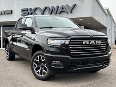 2026 Ram 1500 LARAMIE CREW CAB 4X4 5'7 BOX Pickup