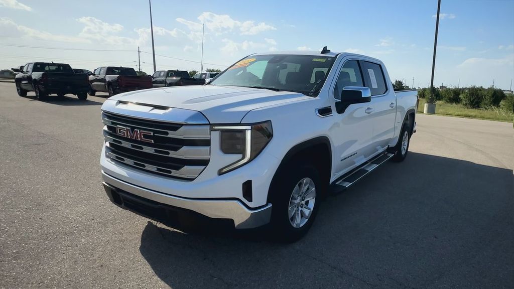 2024 Gmc Sierra 1500 SLE photo 4