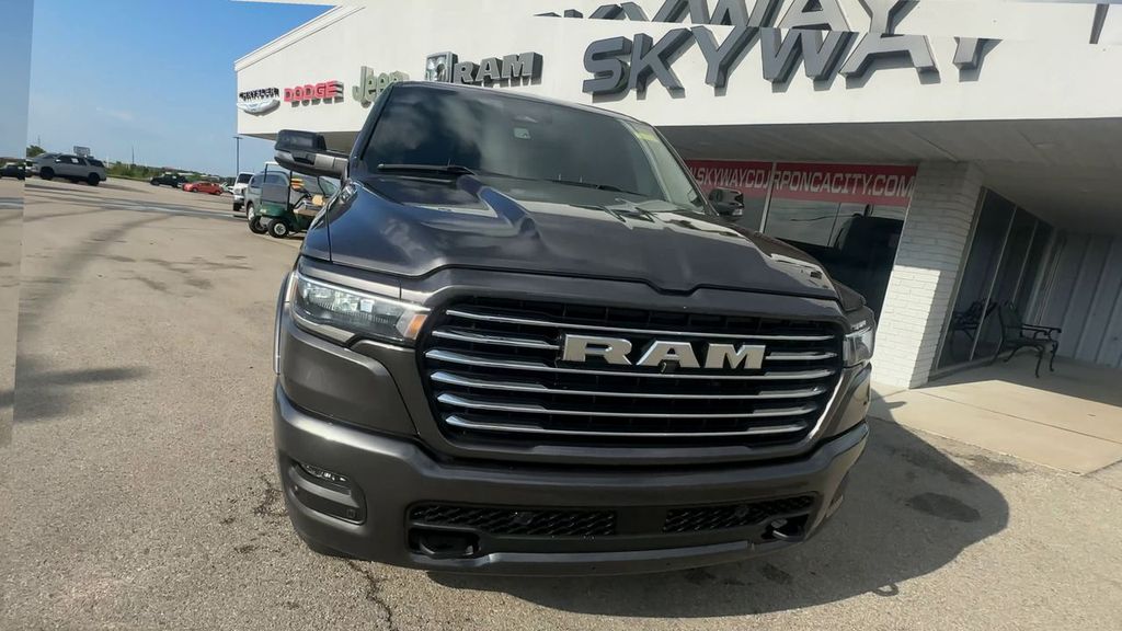 2025 Ram 1500 Laramie photo 3