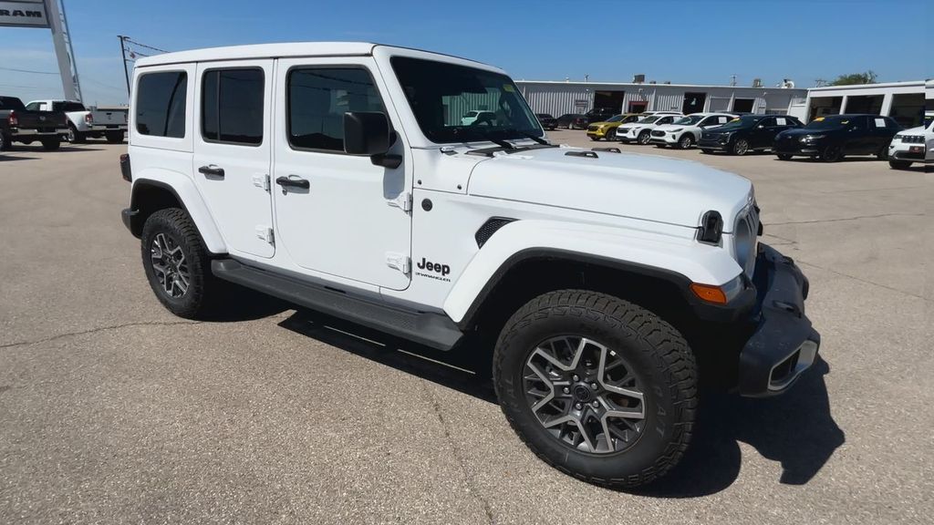 2025 Jeep Wrangler Sahara photo 2