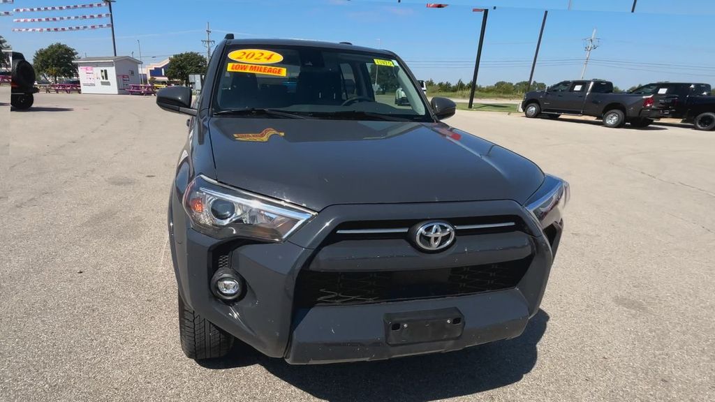 2024 Toyota 4Runner SR5 photo 3