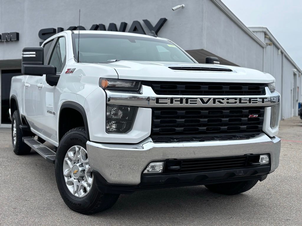 2023 Chevrolet Silverado 2500HD LT's photo