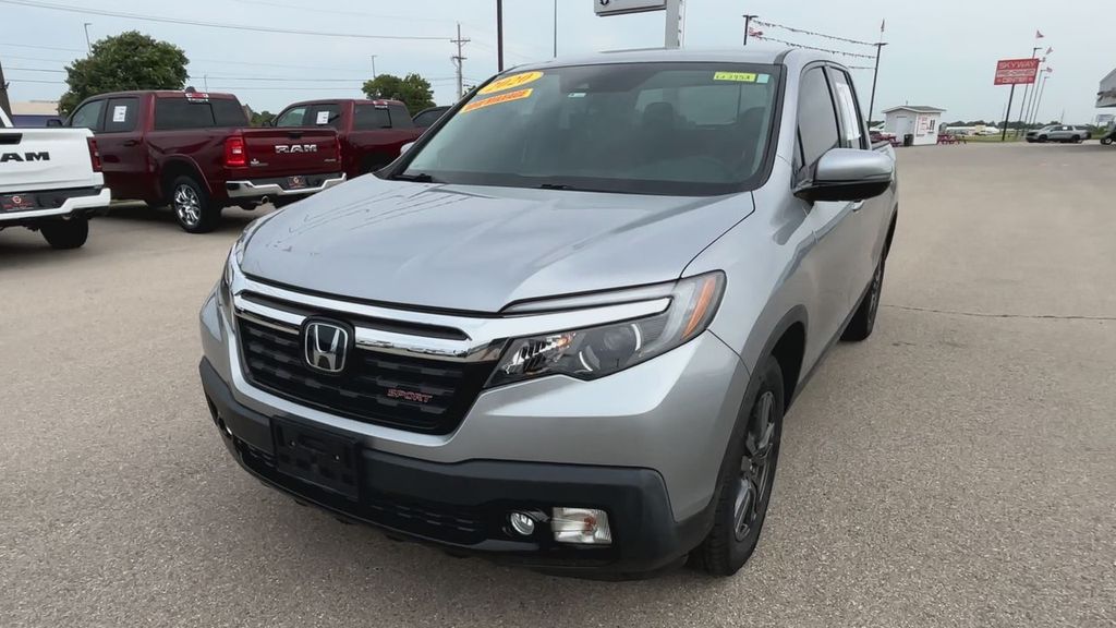 2020 Honda Ridgeline Sport photo 3