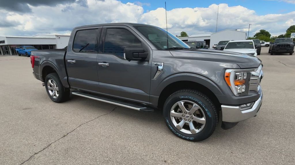 2022 Ford F-150 XLT photo 2