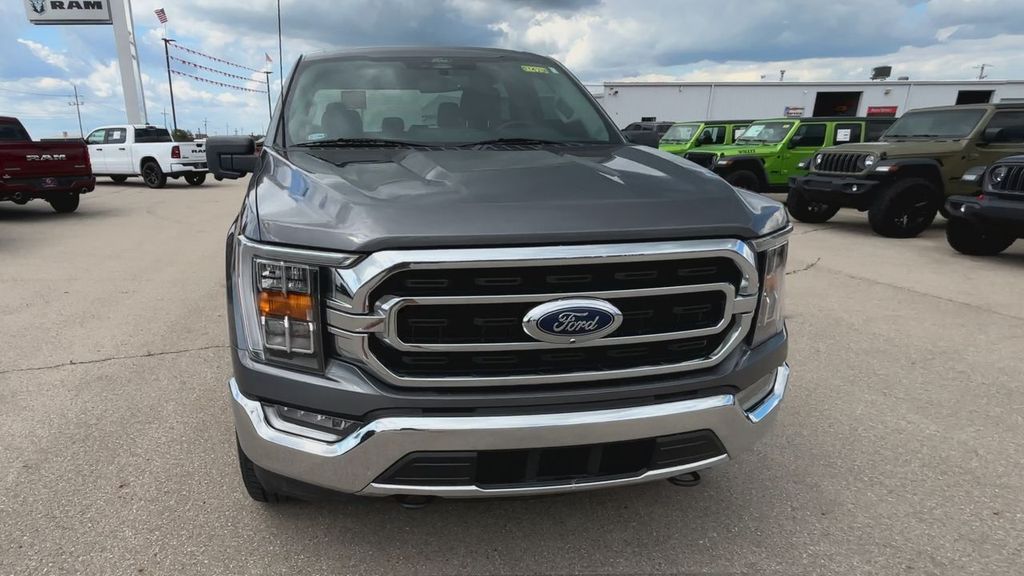 2022 Ford F-150 XLT photo 3