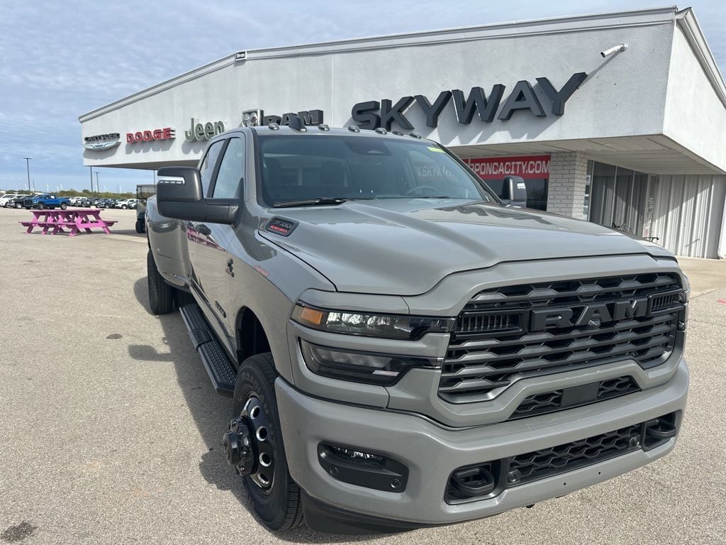 2026 RAM Ram 3500 Pickup Big Horn's photo