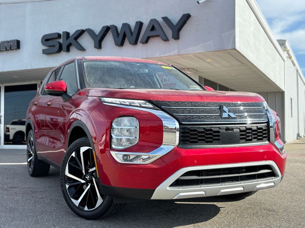 2024 Mitsubishi Outlander SE