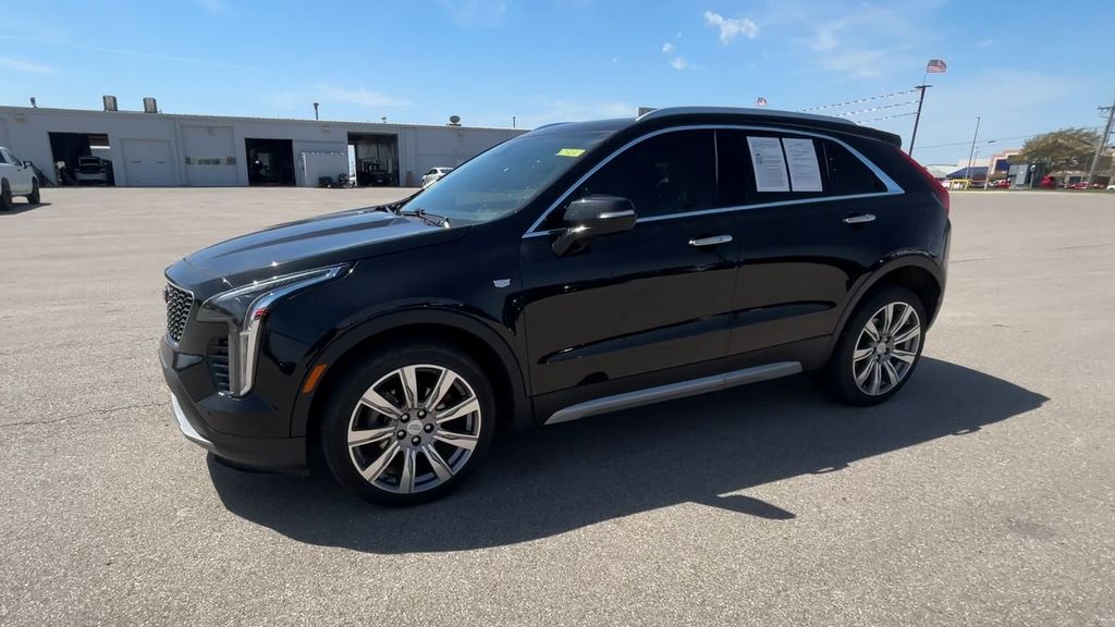2021 Cadillac XT4 Premium Luxury photo 4