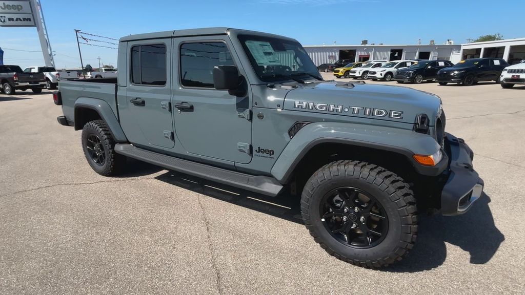 2025 Jeep Gladiator Sport photo 2