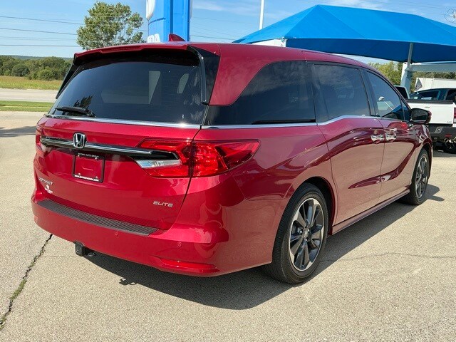 2023 Honda Odyssey Elite photo 3