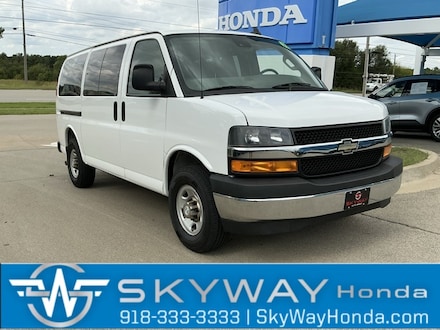 2019 Chevrolet Express 3500 LT Van Passenger Van