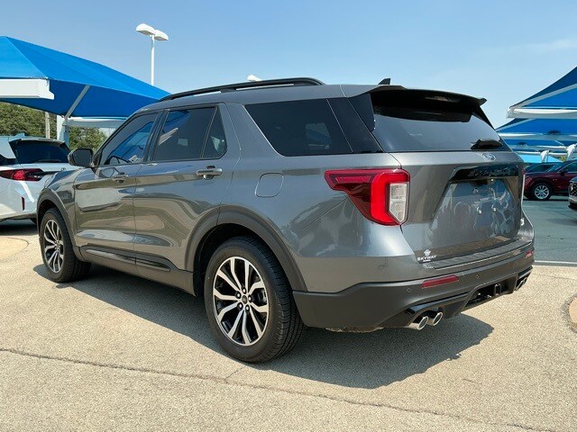 2023 Ford Explorer ST photo 4