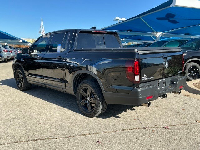 2023 Honda Ridgeline Black Edition photo 4