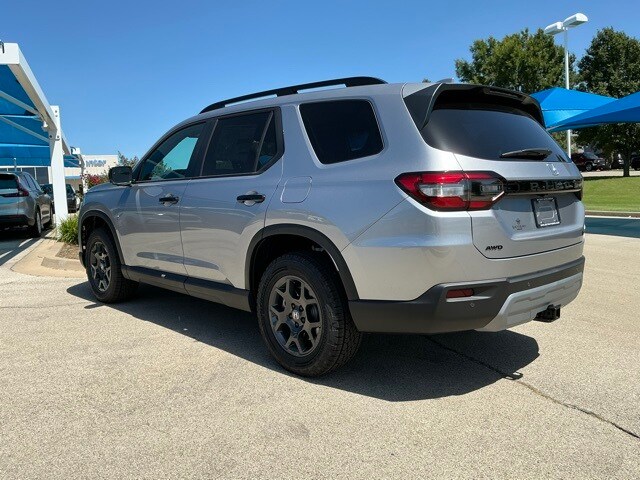 2025 Honda Pilot TrailSport photo 4