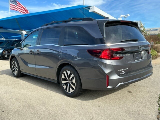 2026 Honda Odyssey EX-L photo 3