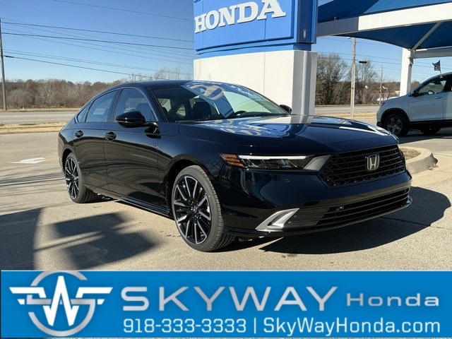 2025 Honda Accord Hybrid Touring's photo