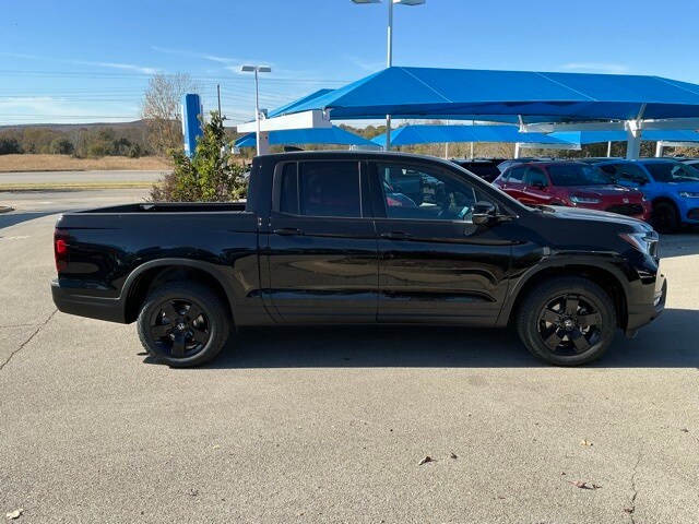 2026 Honda Ridgeline Black Edition photo 2