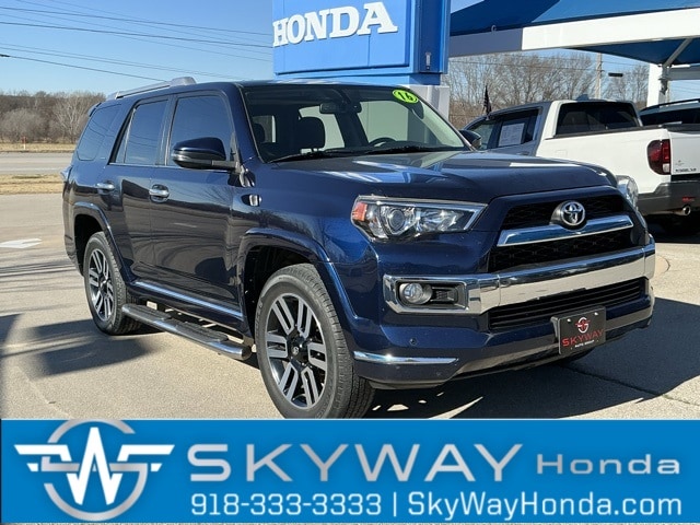 2016 Toyota 4Runner Limited's photo