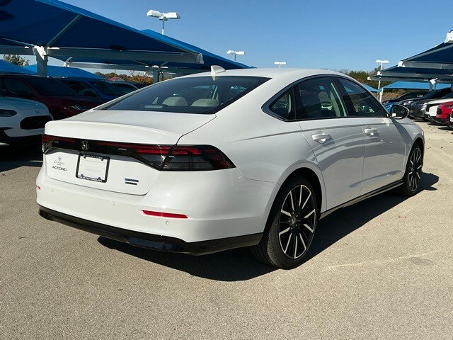 2025 Honda Accord Hybrid Touring photo 2