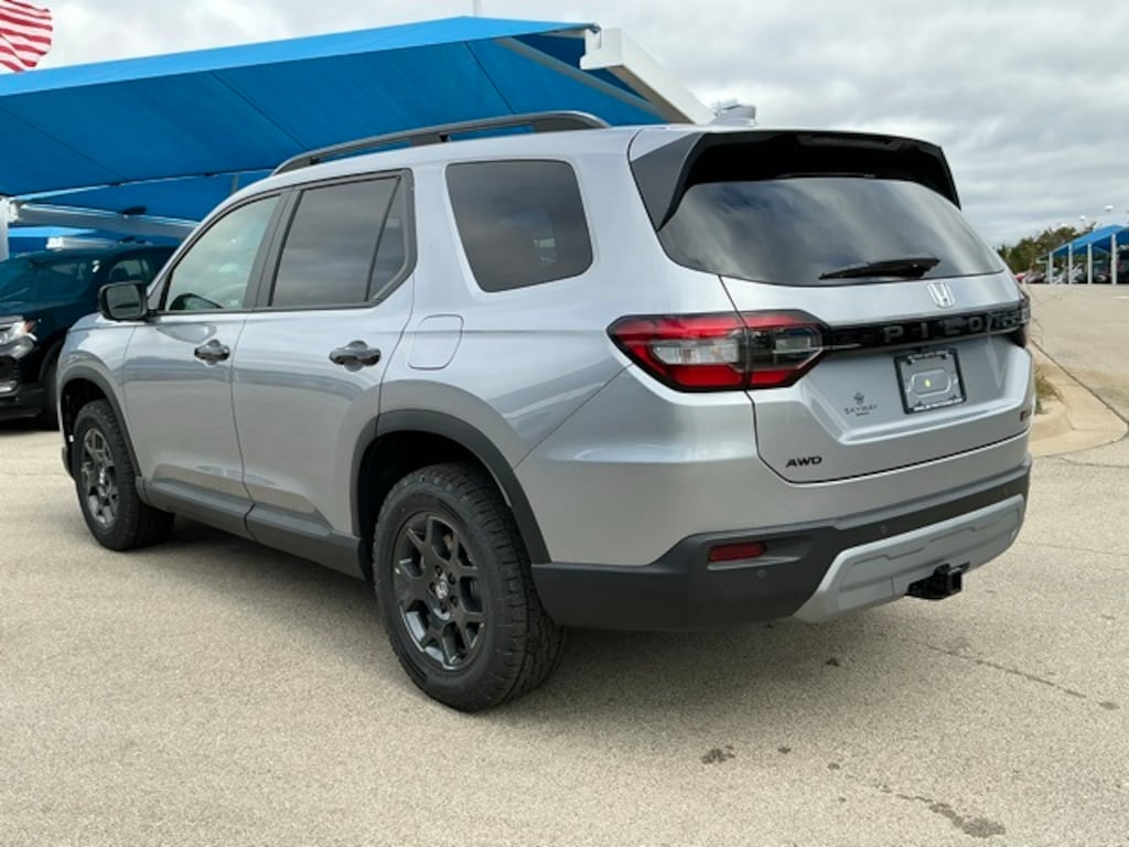 New 2025 Honda Pilot TrailSport SUV