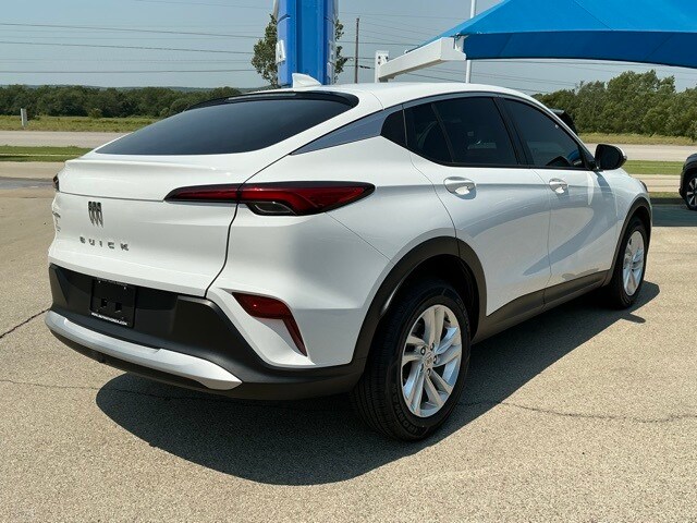2024 Buick Envista Preferred photo 2