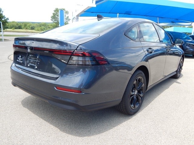 2025 Honda Accord SE photo 3