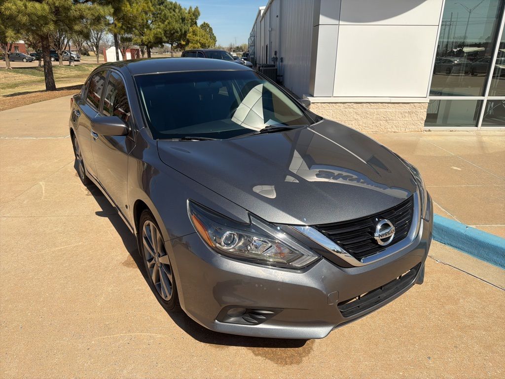 Used 2018 Nissan Altima SR with VIN 1N4AL3APXJC244009 for sale in Enid, OK