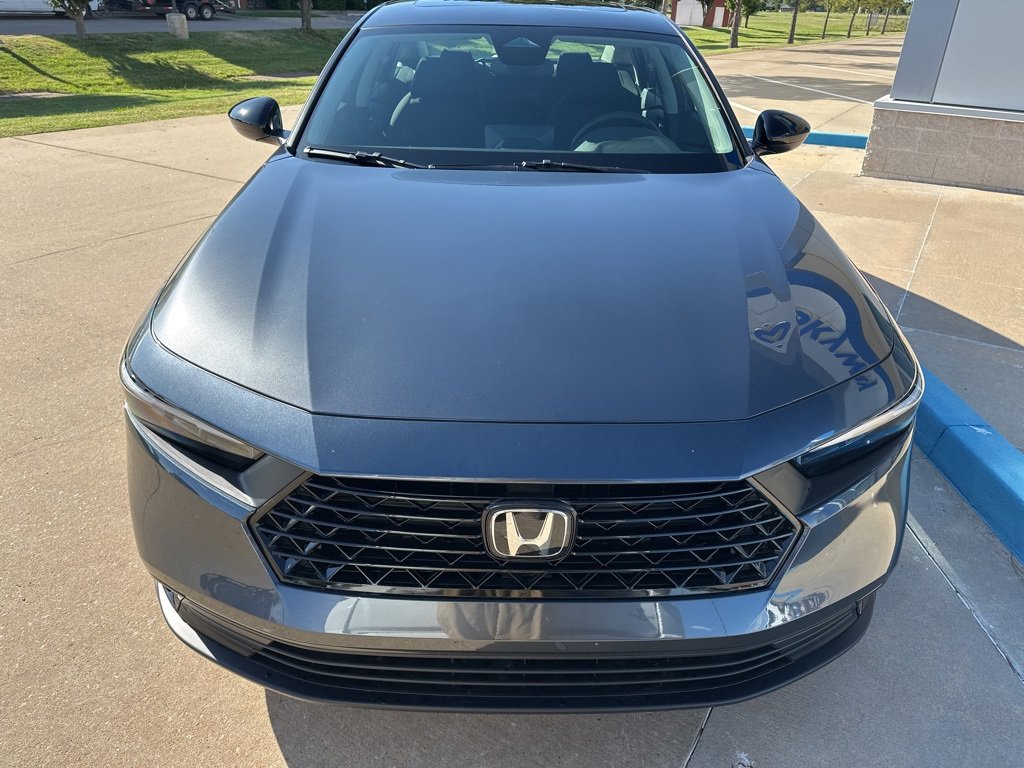 2025 Honda Accord SE photo 3