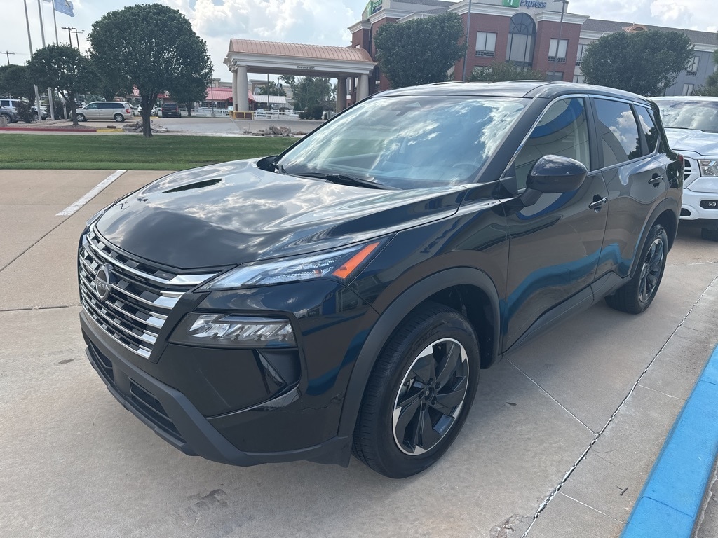 Used 2024 Nissan Rogue SV SUV