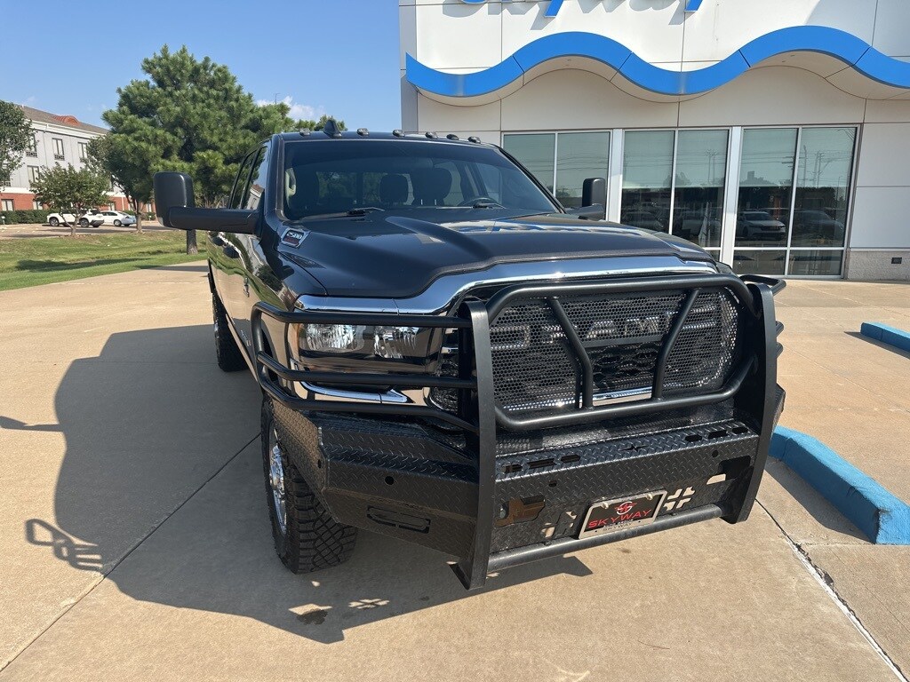 2020 Ram 2500 Tradesman photo 2