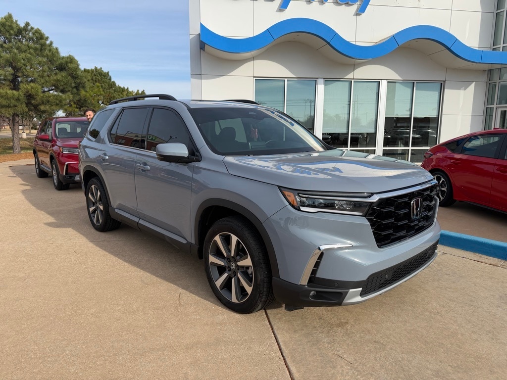 2025 Honda Pilot Elite's photo