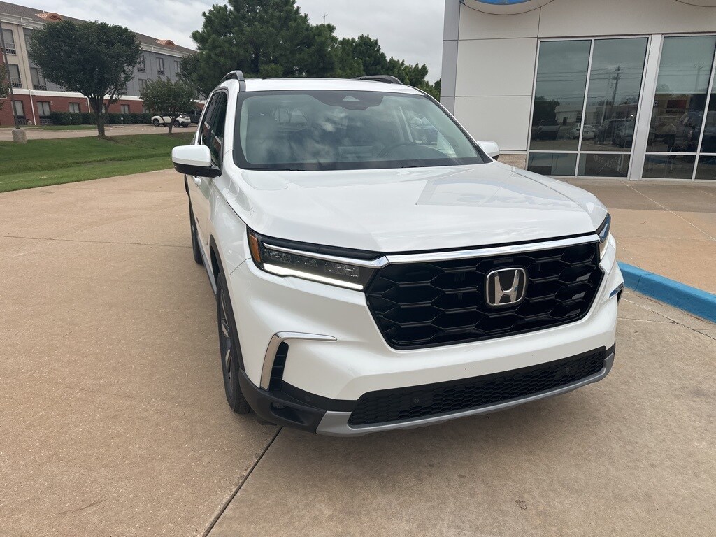 New 2025 Honda Pilot Touring SUV