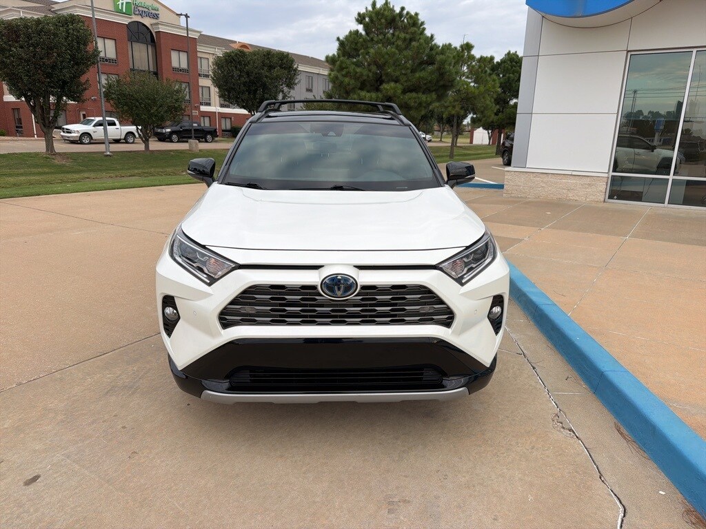 2021 Toyota RAV4 Hybrid XSE photo 2
