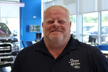 Staff member Glen Martin from ID_c296bd