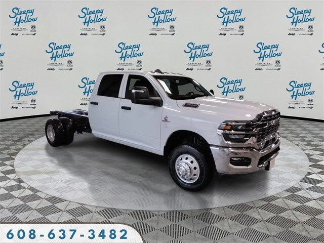 2025 Ram 3500 Tradesman photo 3