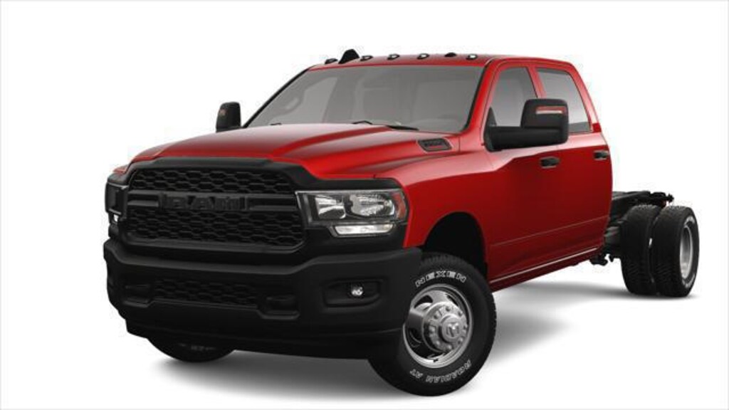New 2023 Ram 3500 Chassis Cab 3500 TRADESMAN CREW CAB CHASSIS 4X4 60' CA Crew Cab