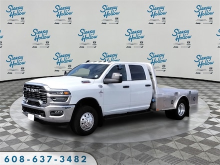 2025 Ram 3500 Chassis Cab 3500 TRADESMAN CREW CAB CHASSIS 4X4 60' CA Pickup